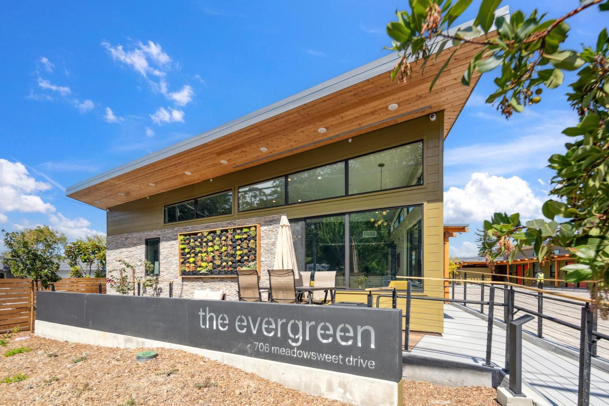 קורטה מדרה The Evergreen מראה חיצוני תמונה